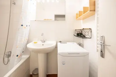 Salle de bains dans l'établissement Fantastic apartment in Paris