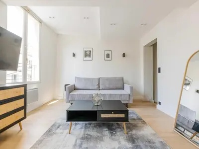 Télévision ou salle de divertissement dans l'établissement Beautiful apartment - 1BR 4P - Sentier