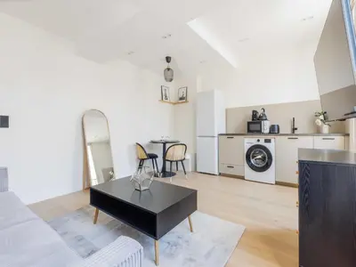 Cuisine ou kitchenette dans l'établissement Beautiful apartment - 1BR 4P - Sentier