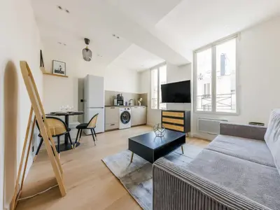 Télévision ou salle de divertissement dans l'établissement Beautiful apartment - 1BR 4P - Sentier