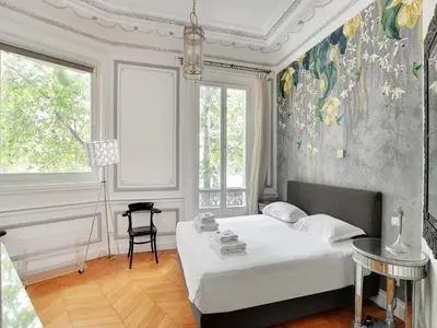 Un ou plusieurs lits dans un hébergement de l'établissement Magnificent Appt - 2BD 4P - Georges V Champs-Élysées