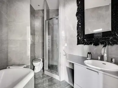 Salle de bains dans l'établissement Magnificent Appt - 2BD 4P - Georges V Champs-Élysées