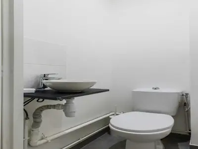 Salle de bains dans l'établissement Magnificent apt - 1BD 6P - Auteuil Quai de Seine