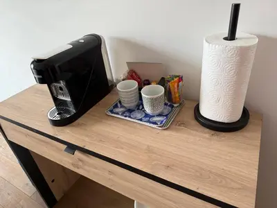 Plateau bouilloire dans l'établissement Appartement cosy à Paris en métro -balcon & wifi