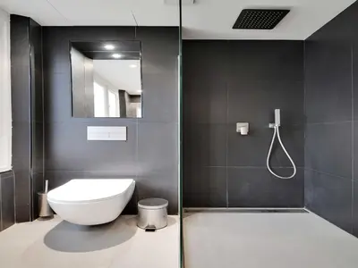Salle de bains dans l'établissement Chic apartment - 1BR 4P - République