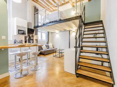 Cuisine ou kitchenette dans l'établissement Quiet apartment 1BR 4P - Place des Victoires