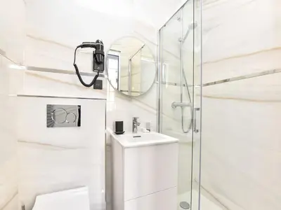Salle de bains dans l'établissement Charming apartment - 2BR 7P - Arc de Triomphe
