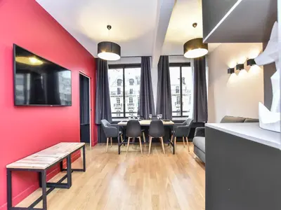 Télévision ou salle de divertissement dans l'établissement Authentic apartment - 2BR 6P - near Opéra Garnier