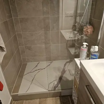 Salle de bains dans l'établissement Charmant appartement à Paris Metro Nations
