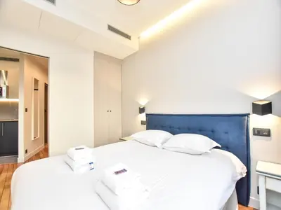 Un ou plusieurs lits dans un hébergement de l'établissement Bright apartment - 1BR 4P - near Opéra Garnier