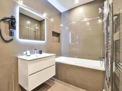 Salle de bains dans l'établissement Authentic apartment - 2BR 8P - near Opéra Garnier