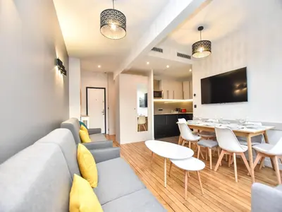 Télévision ou salle de divertissement dans l'établissement Authentic apartment - 2BR 8P - near Opéra Garnier