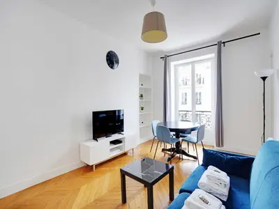 Télévision ou salle de divertissement dans l'établissement Charming Flat -2BR 6P- Montorgueil