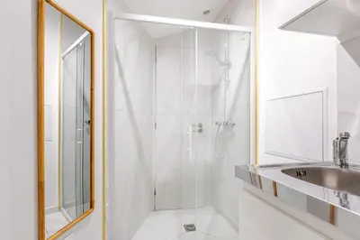 Salle de bains dans l'établissement Petit studio pratique proche Sacré-Cœur