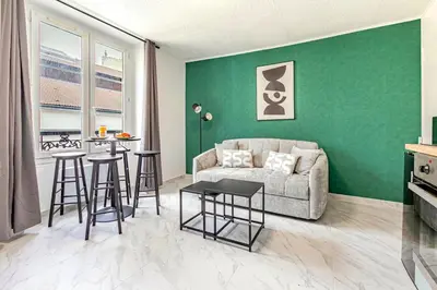 Coin salon dans l'établissement Appartement agréable Montmartre - Sacré-Cœur