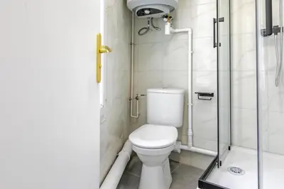 Salle de bains dans l'établissement Appartement agréable Montmartre - Sacré-Cœur
