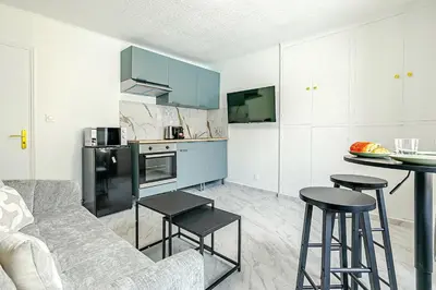 Cuisine ou kitchenette dans l'établissement Appartement agréable Montmartre - Sacré-Cœur
