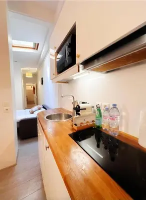 Cuisine ou kitchenette dans l'établissement Champs-Élysées Montaigne luxe