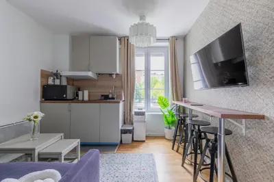 Cuisine ou kitchenette dans l'établissement Rest in Historical 1850's Monastery with View