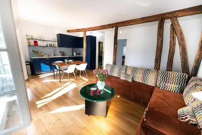 Coin salon dans l'établissement Appartement 2 chambres balcon vue Luxembourg -II