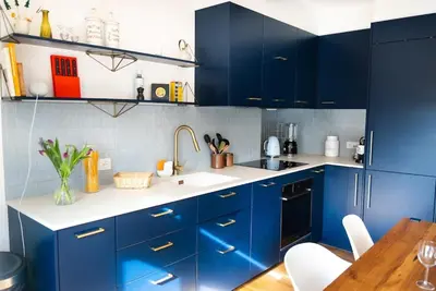 Cuisine ou kitchenette dans l'établissement Appartement 2 chambres balcon vue Luxembourg -II