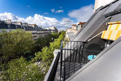 Balcon ou terrasse dans l'établissement Appartement 2 chambres balcon vue Luxembourg -II