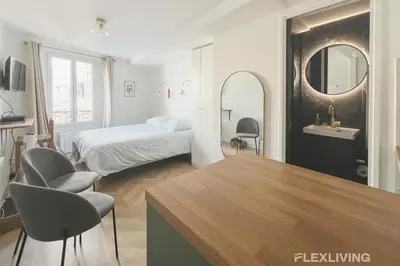 Un ou plusieurs lits dans un hébergement de l'établissement Beautiful 17m Studio in Paris 6