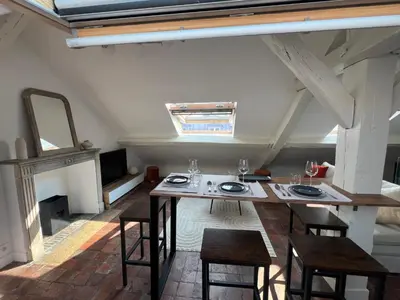 Cuisine ou kitchenette dans l'établissement Penbed - Place Vendome - 1BR