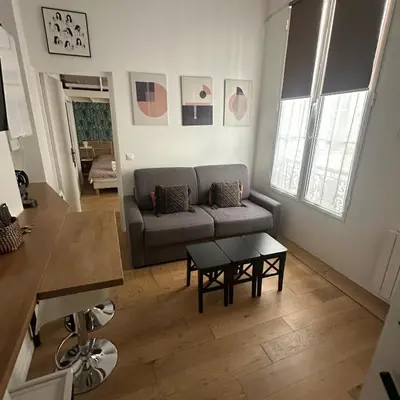 Coin salon dans l'établissement Eclat de Verrerie 4P Paris Gestion Immo Daumesnil