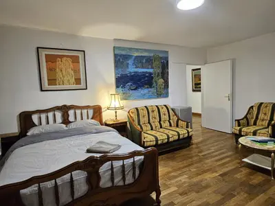 Coin salon dans l'établissement Chambres lumineuses avec vue sur Paris Montmartre