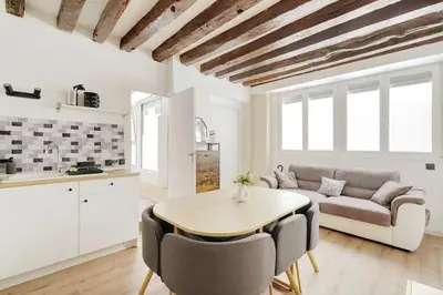Coin salon dans l'établissement Marais-Montorgueil - Cozy Apartment - 2BR-8P