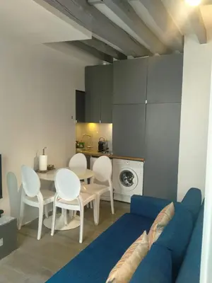 Cuisine ou kitchenette dans l'établissement Élégant 2 pièces, Rue du Temple, Calme, 100m métro République