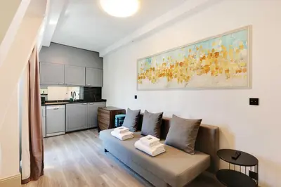 Cuisine ou kitchenette dans l'établissement Amazing 2BD 6P apt with A C - Bastille