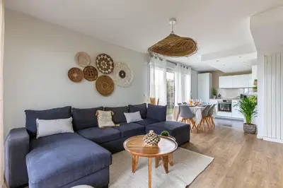 Coin salon dans l'établissement Seine et Parc by So Homy - 3 Bed Room - 6 People