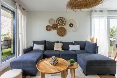 Coin salon dans l'établissement Seine et Parc by So Homy - 3 Bed Room - 6 People