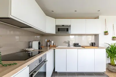 Cuisine ou kitchenette dans l'établissement Seine et Parc by So Homy - 3 Bed Room - 6 People