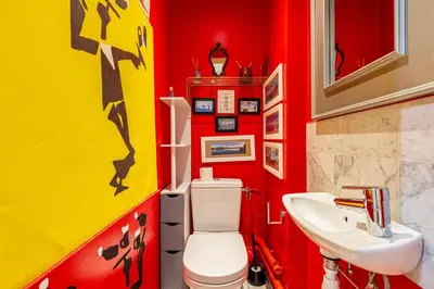 Salle de bains dans l'établissement GuestReady - Bright stay for six near Montmartre.