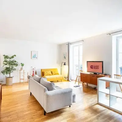 GuestReady - Bright stay for six near Montmartre.
