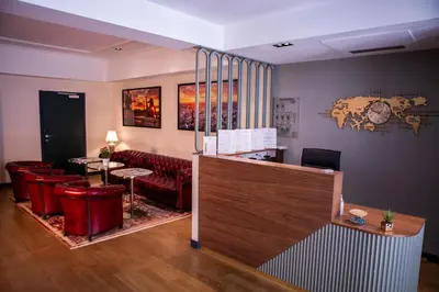 Coin salon dans l'établissement Hotel Monsieur & Spa