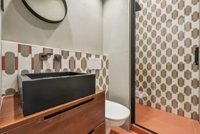 Salle de bains dans l'établissement Comfortable 1-bedroom 4P apartment - Voltaire
