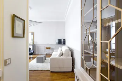 Coin salon dans l'établissement Habitat Parisien - 1BR-1BA - Galeries Lafayette
