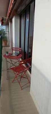 Balcon ou terrasse dans l'établissement Cozy accommodation with balcony, close to Paris