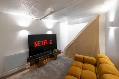 Télévision ou salle de divertissement dans l'établissement Loft design and cosy, Montparnasse