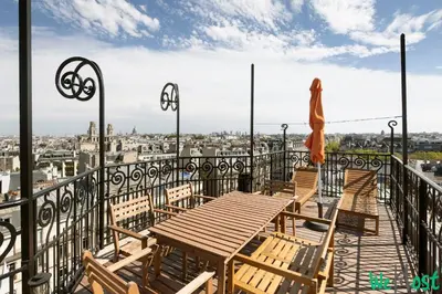 Balcon ou terrasse dans l'établissement Raspail 6 - LB - Studio with Eiffel Tower view in heart of 7e arrondissement