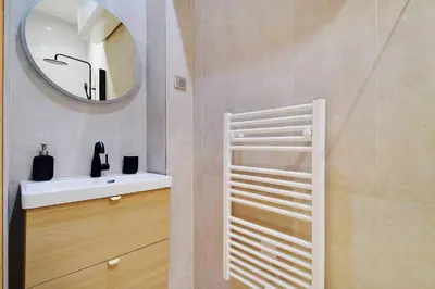 Plan de l'établissement Modern flat - 2 bedrooms 7 people - Montmartre