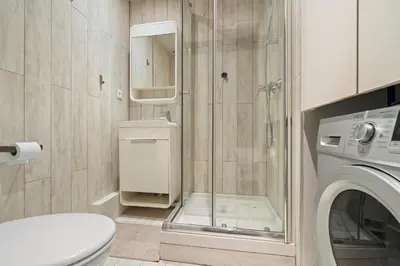 Salle de bains dans l'établissement Appartement Typiquement Parisien