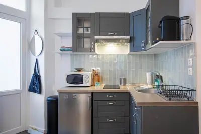 Cuisine ou kitchenette dans l'établissement GuestReady - Charm & comfort in Charonne District