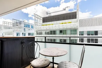 Balcon ou terrasse dans l'établissement GuestReady - Charming flat with terrace near Paris
