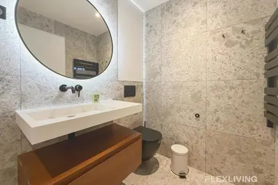Salle de bains dans l'établissement Charming Studio in the Heart of Paris 8th