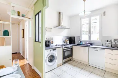 Cuisine ou kitchenette dans l'établissement GuestReady - Spacious flat close to Bastille!